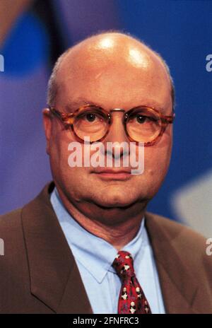 Bodo Hauser, giornalista deutscher e moderatore der ZDF-Polit-Sendung: Frontale, 1993. Bodo Hauser, giornalista tedesco, moderatore della rivista politica ZDF: Frontale, 1993. Foto Stock