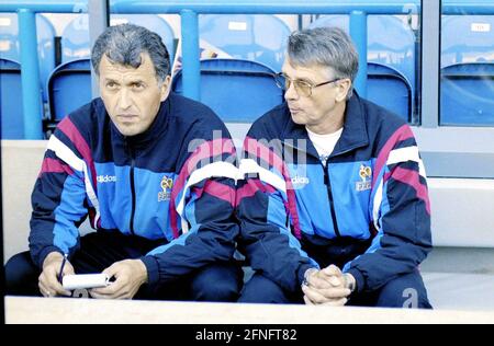 CAMPIONATO europeo DI CALCIO 1996 Francia - Spagna 15.06.1996 Coach Aime JACQUET (a sinistra) e Co Coach Philippe BERGEROO (a destra sia la Francia) FOTO: WEREK Press Photo Agency xxNOxMODELxRELEASExx [traduzione automatica] Foto Stock