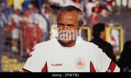 CAMPIONATO europeo DI CALCIO 1992 Danimarca - Germania finale 26.06.1992 allenatore nazionale Richard MOELLER-NIELSEN (Danimarca) FOTO: WEREK Press Picture Agency xxNOxMODELxRELEASExx [traduzione automatizzata] Foto Stock