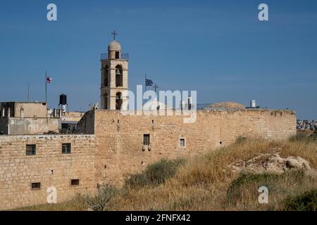 Gerusalemme, Israele - 6 maggio 2021: Mar Elias, un monastero greco ortodosso sulla Gerusalemme meridionale, in una chiara giornata estiva. Foto Stock