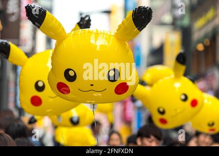 SEOUL - SETTEMBRE 24: Un grande pallone - Pikachu figura da Pokemon anime a Seoul il 24 settembre. 2016 in Corea del Sud Foto Stock