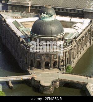 Berlino-Città / Mitte / 14.5.1993 Isola dei Musei: Bode-Museo // Musei / viste aeree / distretti [traduzione automatizzata] Foto Stock