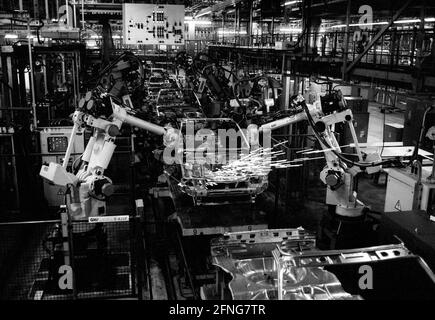 DEU , DEUTSCHLAND : produzione dell'Opel Astra presso lo stabilimento di Bochum , febbraio 1992 [traduzione automatizzata] Foto Stock