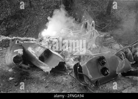 1000 km di corsa sulla Nürburgring 01.06.1969. Incidente auto Erich Bitter An Abarth 1300 SP [traduzione automatica] Foto Stock