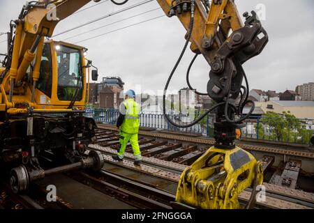 Immagine scattata durante una visita alla stampa del cantiere, organizzata da Infrabel in occasione della ristrutturazione della ferrovia Foto Stock