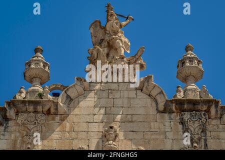 Parroquia di San Juan Bautista nel comune di Alcala de Chivert, costruito nel 18 ° secolo, in stile barocco, Castellon, Spagna, Europa Foto Stock