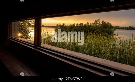 Tramonto sul lago Estany d'Ivars i Vila-sana (Pla d'Urgell, Lleida, Catalogna, Spagna) ESP: Atardecer en el Estany de Ivars y Vila-sana (Lérida) Foto Stock