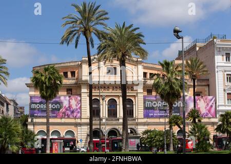 Roma, Italia. 17 maggio 2021. Veduta del Cinema Adriano a Piazza Cavour a Roma (Foto di Matteo Nardone/Pacific Press) Credit: Pacific Press Media Production Corp./Alamy Live News Foto Stock