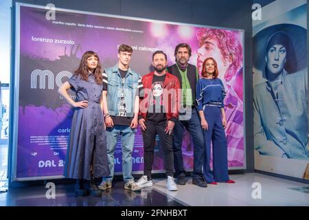 Roma, Italia. 17 maggio 2021. Cast durante la fotocellula del film italiano 'Morrison' a Piazza Cavour a Roma (Foto di Matteo Nardone/Pacific Press) Credit: Pacific Press Media Production Corp./Alamy Live News Foto Stock