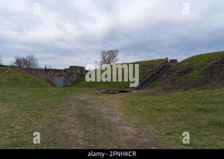 Fortificazioni Fort 'Reef' di Kronstadt. Parte occidentale dell'isola di Kotlin, Russia Foto Stock