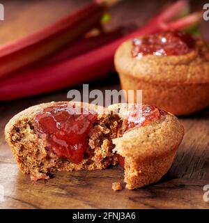 Rabarbaro colazione muffin Foto Stock