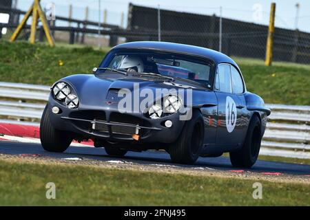 David Lloyd, Jensen CV8, Historic Touring Car Championship, Historic Sports Car Club, HSCC, Jim Russell Trophy Meeting, aprile 2021, Snetterton, Norfol Foto Stock