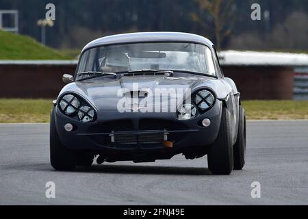 David Lloyd, Jensen CV8, Historic Touring Car Championship, Historic Sports Car Club, HSCC, Jim Russell Trophy Meeting, aprile 2021, Snetterton, Norfol Foto Stock