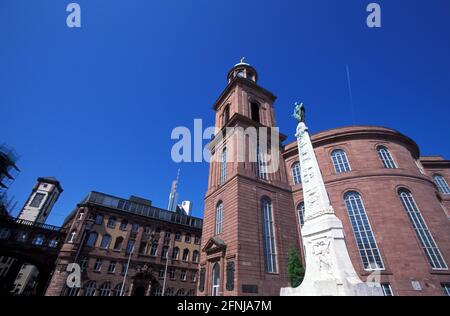 Statua della Rivoluzione tedesca e della Chiesa di San Paolo, Francoforte sul meno, Assia, Germania Foto Stock