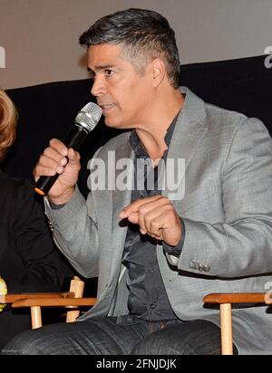 27 aprile 2016, Hollywood, California, USA: Esai Morales partecipa alla prima del Festival cinematografico dell'era atomica di ''l'uomo che ha salvato il mondo' (immagine di credito: © Billy Bendnight/ZUMA Wire) Foto Stock