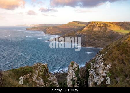 Alba sulla testa di Sant'Aldhelm e sulla Jurassic Coast, Dorset, Inghilterra, Regno Unito Foto Stock