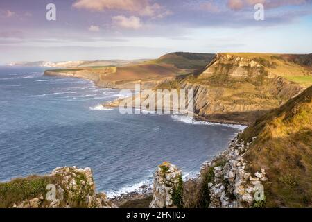 Alba sulla testa di Sant'Aldhelm e sulla Jurassic Coast, Dorset, Inghilterra, Regno Unito Foto Stock