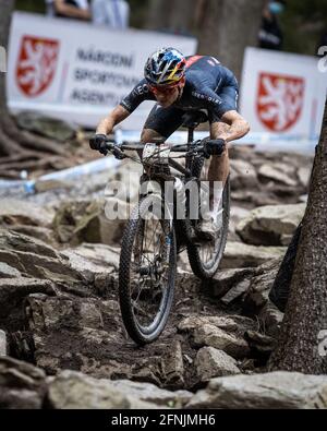 Tom Pidcock della Gran Bretagna in azione durante la Coppa del mondo di mountain bike UCI il 16 maggio 2021, a nove Mesto Na Morave, Repubblica Ceca. (Foto CTK/Michal Foto Stock