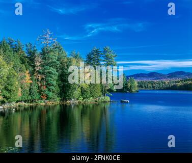 2004 STORICO PANORAMICO SUPERIORE SARANAC LAKE ADIRONDACKS STATE PARK NUOVO STATI UNITI D'AMERICA Foto Stock