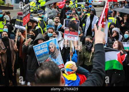 Londra, Regno Unito. 15 maggio 2021. Sostenitori della Palestina alla marcia per la Palestina a Piccadilly Circus. Credito: Waldemar Sikora Foto Stock