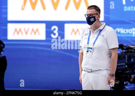 Budapest, Ungheria. 17 maggio 2021. BUDAPEST, UNGHERIA - MAGGIO 17: Giudice ben van Ziel durante il LEN European Aquatics Championships Swimming alla Duna Arena il 17 Maggio 2021 a Budapest, Ungheria (Foto di Marcel ter Bals/Orange Pictures) Credit: Orange Pics BV/Alamy Live News Credit: Orange Pics BV/Alamy Live News Foto Stock