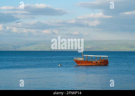 Barca sul mare della galilea, Lago di Tiberiade, Kinneret, in israele Foto Stock
