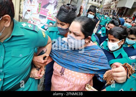 Dhaka, Dhaka, Bangladesh. 18 maggio 2021. Maggio, 18, 2021 UN tribunale di Dhaka ha inviato oggi Prothom Alo (giornale nazionale principale) corrispondente senior Rozina Islam a prigione dopo aver rifiutato la preghiera remand in un caso contro di lei archiviato in Bangladesh Codice penale e ufficiale segreti atto, Dhaka, Bangladesh credito: Harun-or-Rashid/ZUMA Wire/Alamy Live News Foto Stock