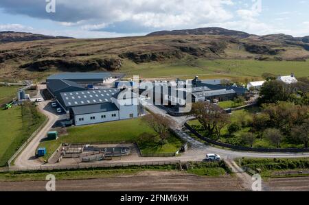 Vista della distilleria Kilchoman Farm, Rockside Farm, Islay, Inner Hebrides, Scozia. Kilchoman fu la prima distilleria costruita su Islay per 120 anni. Foto Stock