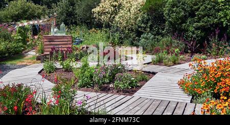 Corps-Nuds, Francia. Dipartimento di Ille-et-Vilaine. . Quindici chilometri a sud di Rennes, Luc Bienvenu e il vasto giardino paesaggistico di Christine Bannier del 60 Foto Stock