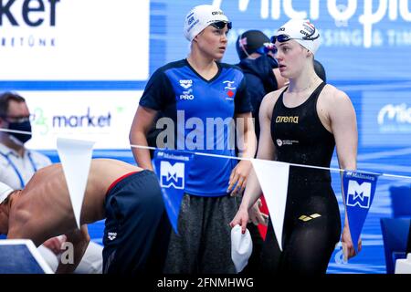 Budapest, Ungheria. 18 maggio 2021. BUDAPEST, UNGHERIA - MAGGIO 18: Tessa Giele dei Paesi Bassi in gara al backstroke femminile di 50 m preliminare durante il LEN European Aquatics Championships Nuoto alla Duna Arena il 18 maggio 2021 a Budapest, Ungheria (Foto di Marcel ter Bals/Orange Pictures) Credit: Orange Pics BV/Alamy Live News Credit: Orange Pics BV/Alamy Live News Foto Stock