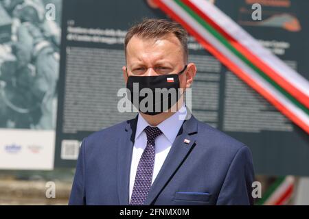 Il ministro polacco della Difesa Mariusz Błaszczak in occasione dell'inaugurazione della battaglia di Montecassino percorso storico. Credit: Antonio Nardelli / Alamy Live News Foto Stock