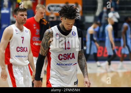 San Pietroburgo, Russia. 17 maggio 2021. Lorenzo Hackett (10) di CSKA Mosca durante il 2020/2021 VTB United League Playoff Game 1 tra Zenit Saint Petersburg e CSKA Mosca alla Sibur Arena. Punteggio finale; Zenit San Pietroburgo 73:78 CSKA Mosca. Credit: SOPA Images Limited/Alamy Live News Foto Stock