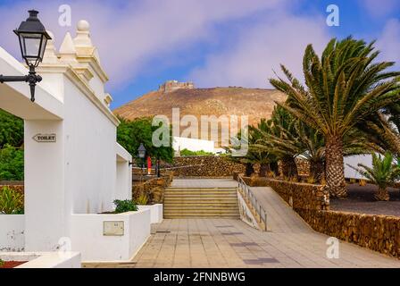 Impressioni di viaggio da Teguise, l'ex capitale nel nord dell'isola delle Canarie Lanzarote. Foto Stock