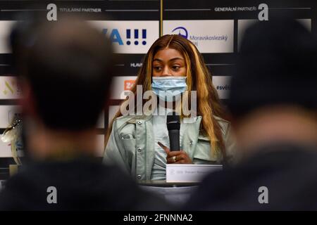 L'atleta di pista e campo Shaa'Carri Richardson degli Stati Uniti parla durante la conferenza stampa prima di Zlata tretra (Golden Spike) Continental Tour - Gold Athletic Event a Ostrava, Repubblica Ceca, 18 maggio 2021. (Foto CTK/Jaroslav Ozana) Foto Stock