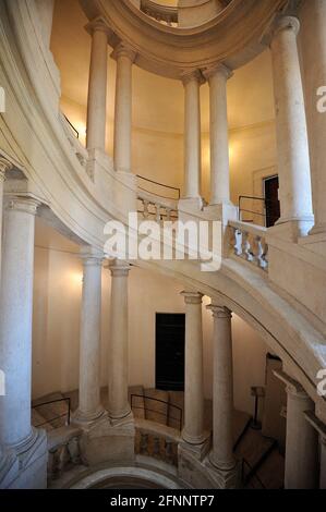 Italia, Roma, Palazzo Barberini, Scala Borromini (17th ° secolo) Foto Stock