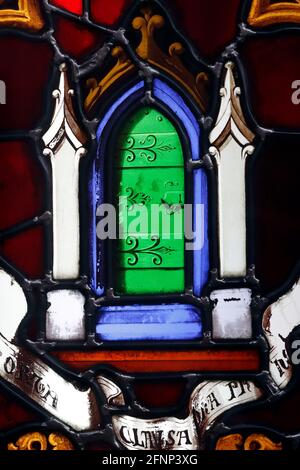 Notre Dame (nostra Signora) d'Aix les Bains chiesa. Finestra in vetro colorato. Tabernacolo. Aix les Bains. Francia. Foto Stock