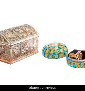 Due scatole di gioielli. Casket. Elegante scatola in metallo per gioielli Foto Stock