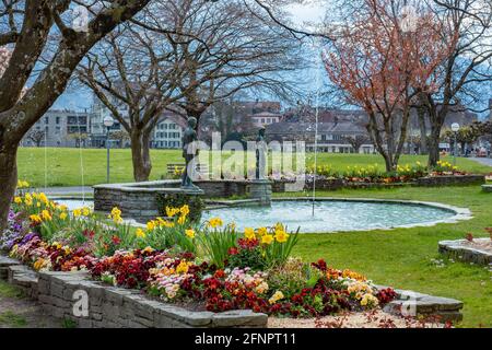 Interlaken, Svizzera - 19 aprile 2021: Bellissimo parco Höhematte con primavera Foto Stock