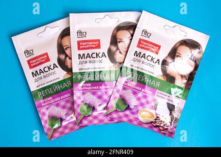 BIELORUSSIA, NOVOPOLOTSK -16 MAGGIO, 2021: Pacchetto maschera per capelli primo piano Foto Stock