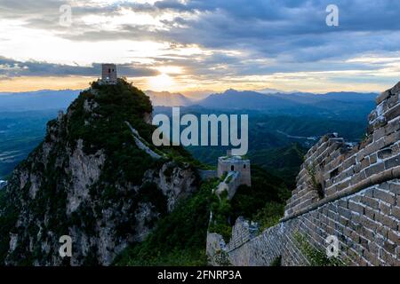 La Grande Muraglia della Cina - sezione Simitai vicino Tang Jia zhai - questo significa Tang family village, codolo è un semiscafi primo nome. Il famoso castello di alta su Foto Stock