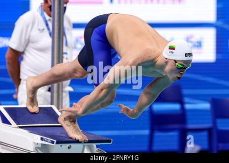 BUDAPEST, UNGHERIA - MAGGIO 17: Danas Rapsys della Lituania che gareggia al Men 400m Freestyle preliminare durante il LEN European Aquatics Championships S. Foto Stock