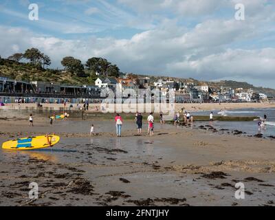 Lyme Regis Beach, Lyme Regis, Dorset, Regno Unito, 2019. Foto Stock