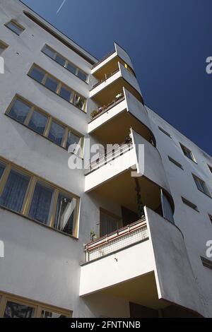 Alloggiamento progettato dall architetto Bauhaus Hans Scharoun sul Siemensstadt station wagon nei sobborghi occidentali di Berlino Foto Stock