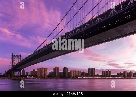 2005 PONTE STORICO DI MANHATTAN (©GUSTAV LINDENTHAL 1909) EAST RIVER BROOKLYN NEW YORK CITY USA Foto Stock