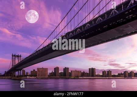 2005 PONTE STORICO DI MANHATTAN (©GUSTAV LINDENTHAL 1909) EAST RIVER BROOKLYN NEW YORK CITY USA Foto Stock