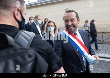 Rassemblement National (RN) sostituto Sebastien Chenu come sindacati di polizia si riuniscono per un raduno davanti all'Assemblee Nationale (Assemblea nazionale francese) a Parigi il 19 maggio 2021, per chiedere una punizione più severa per gli attacchi contro i propri, due settimane dopo un ufficiale è stato ucciso a colpi di arma da fuoco mentre indagava sulle offerte di droga. I sindacati di polizia hanno chiesto che la riunione agiva per una migliore protezione e una minore tolleranza verso la violenza contro gli ufficiali, un anno prima delle elezioni presidenziali in cui le questioni di sicurezza saranno un tema chiave. Foto di Raphael Lafargue/ABACAPRESS.COM Foto Stock