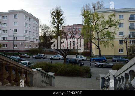 Edifici residenziali del quartiere di Muranow, ex zona del Ghetto di Varsavia, Varsavia, Polonia Foto Stock