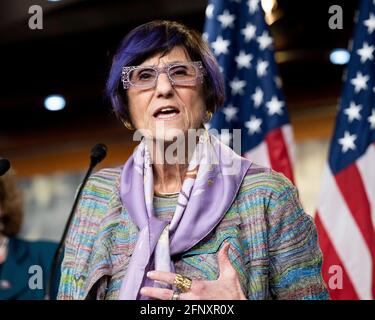 Washington, DC, Stati Uniti. 19 maggio 2021. 19 maggio 2021 - Washington, DC, Stati Uniti: Rappresentante degli Stati Uniti ROSA DELURO (D-CT) che parla della Commissione del 6 gennaio e dei finanziamenti per la sicurezza di emergenza. Credit: Michael Brochstein/ZUMA Wire/Alamy Live News Foto Stock