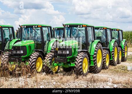 Florida Palm Beach County Okeelanta, John Deere nuovo verde trattori display vendita agricoltura agricoltura, Foto Stock