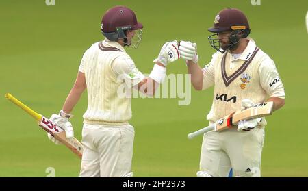 20 maggio 2021. Londra, Regno Unito. Surrey's Rory Burns ottiene i suoi cinquanta come Surrey prende Middlesex nel campionato della contea al Kia Oval, giorno uno. David Rowe/Alamy Live News. Foto Stock